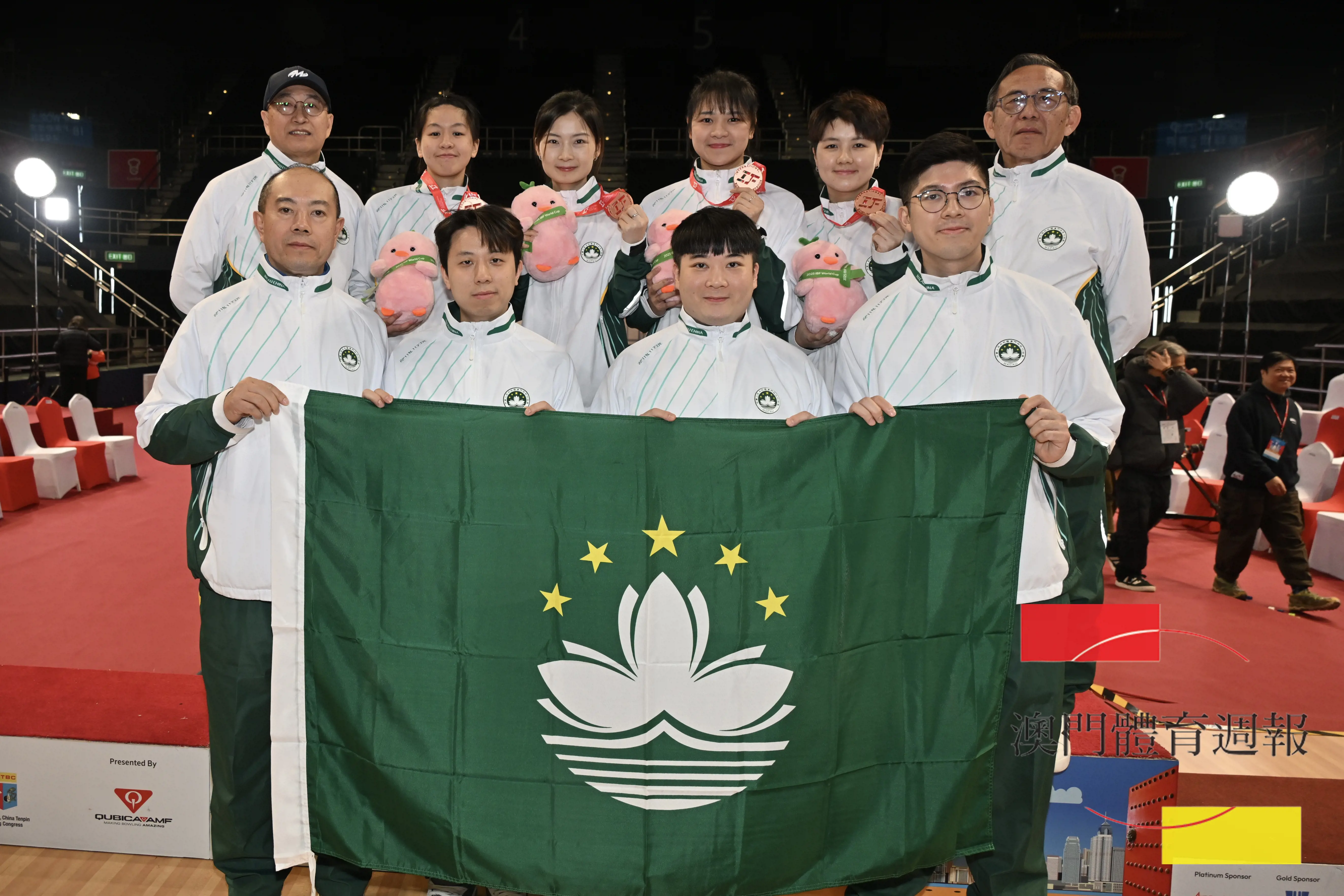 B4 澳門男、女子組合參加世界杯時留映.jpg